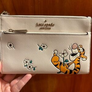 Disney x Kate Spade New York Tigger Wristlet
